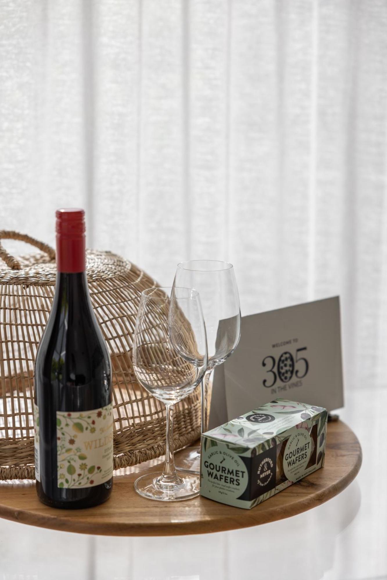 305 In The Vines Villa Havelock North Bagian luar foto